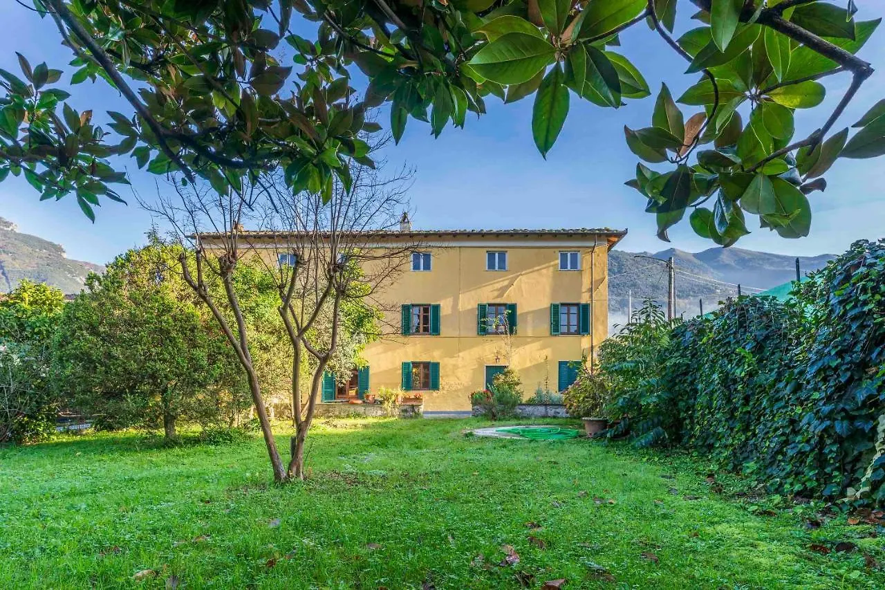 別荘 カマイオーレ Casale Il Farroヴィラ イタリア